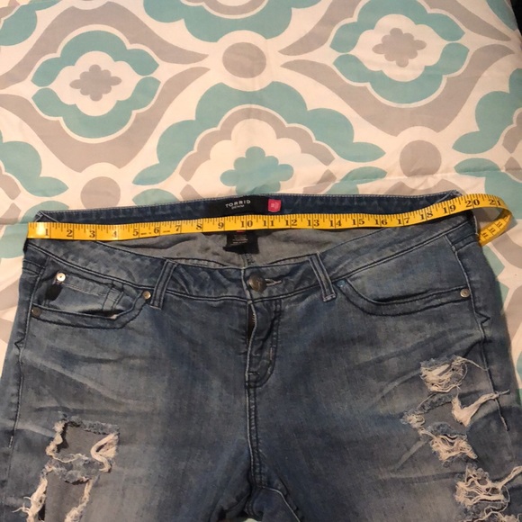 Torrid Distressed Jeans Size 18 - Picture 11 of 12